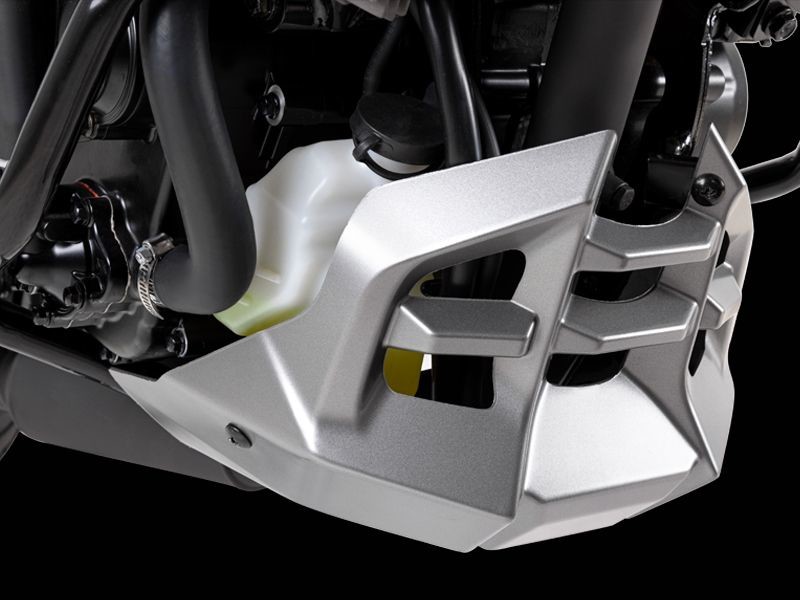 NH R 300 - Image 3
